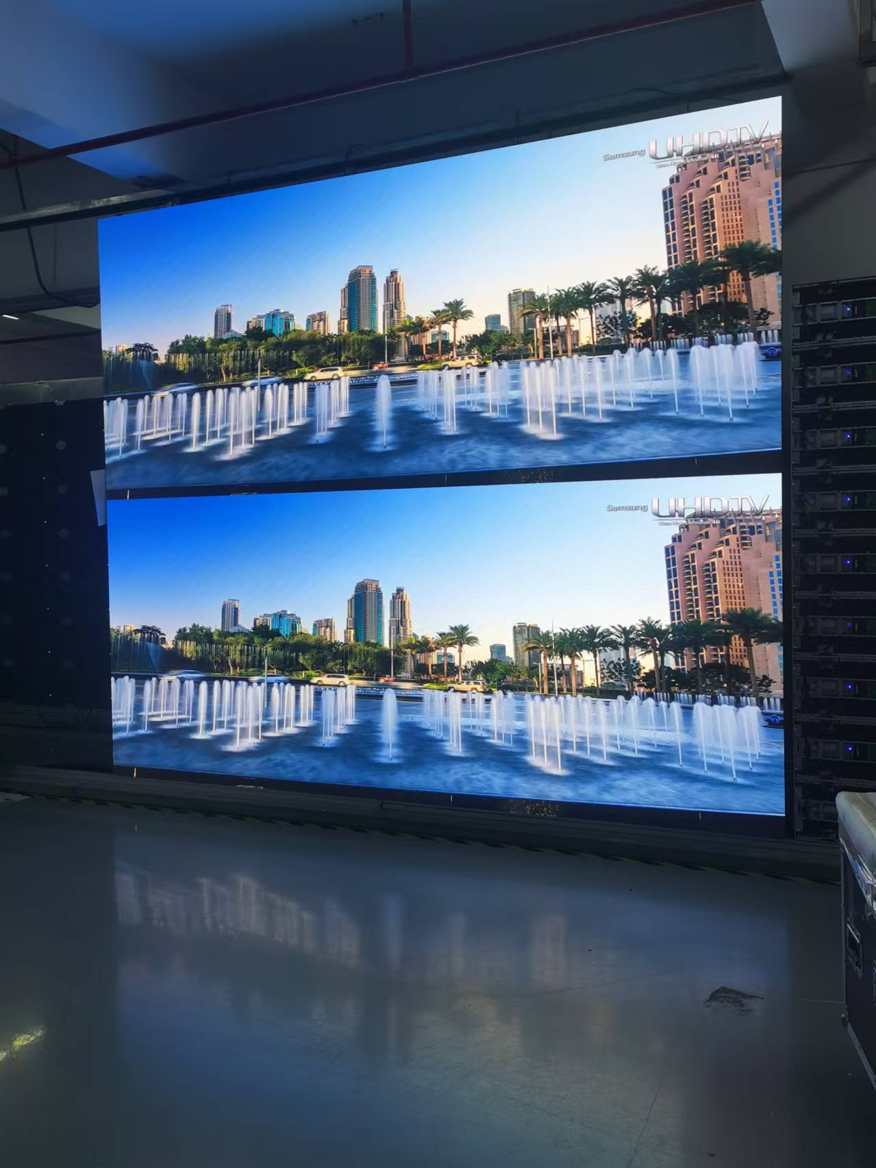 Indoor LED screen